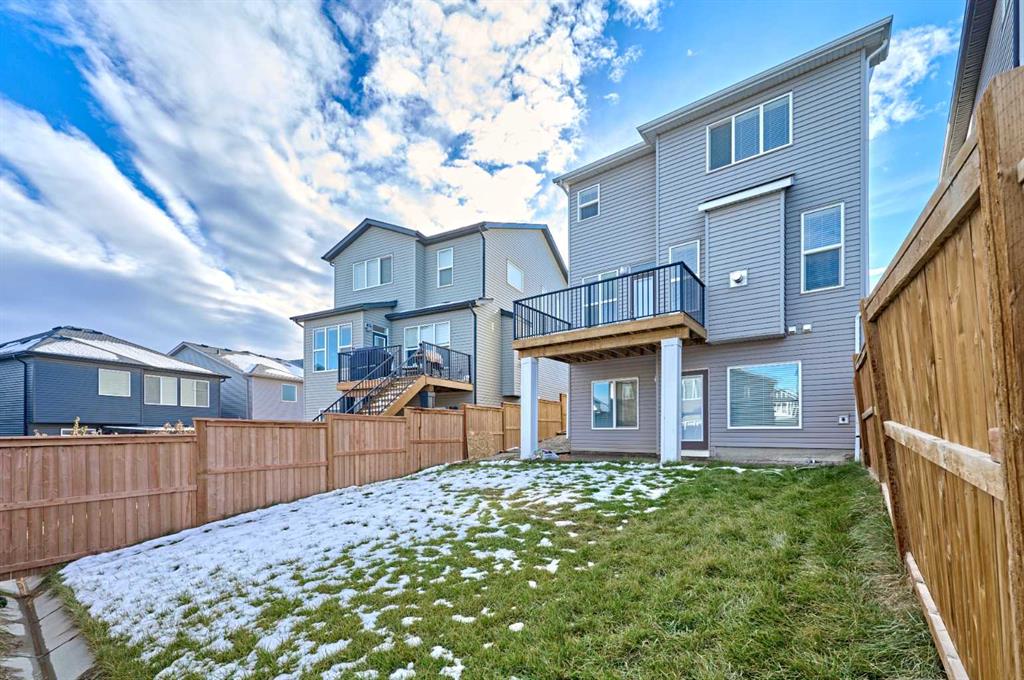 Picture of 201 Nolanhurst Heights NW, Calgary Real Estate Listing