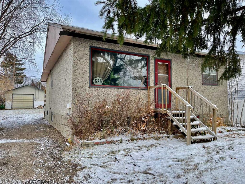 Picture of 626 5 Avenue , Wainwright Real Estate Listing