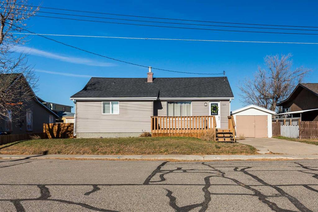 Picture of 129 22 Street , Fort Macleod Real Estate Listing