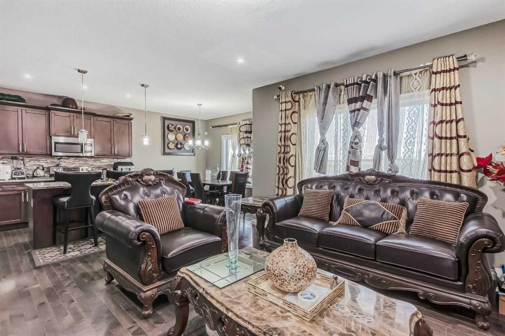 Picture of 192 Evansborough Crescent NW, Calgary Real Estate Listing