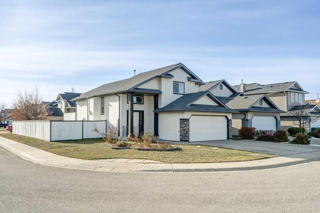Picture of 219 Stonegate Close NW, Airdrie Real Estate Listing