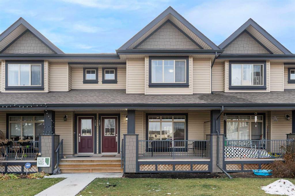 Picture of 137 Copperpond Common SE, Calgary Real Estate Listing