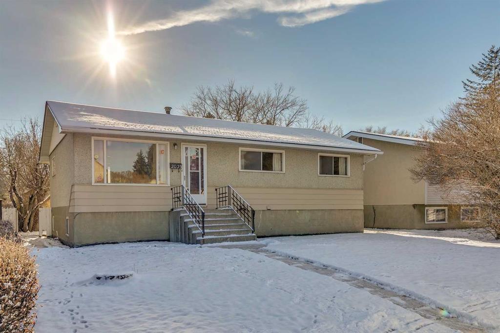 Picture of 2035 55 Avenue SW, Calgary Real Estate Listing
