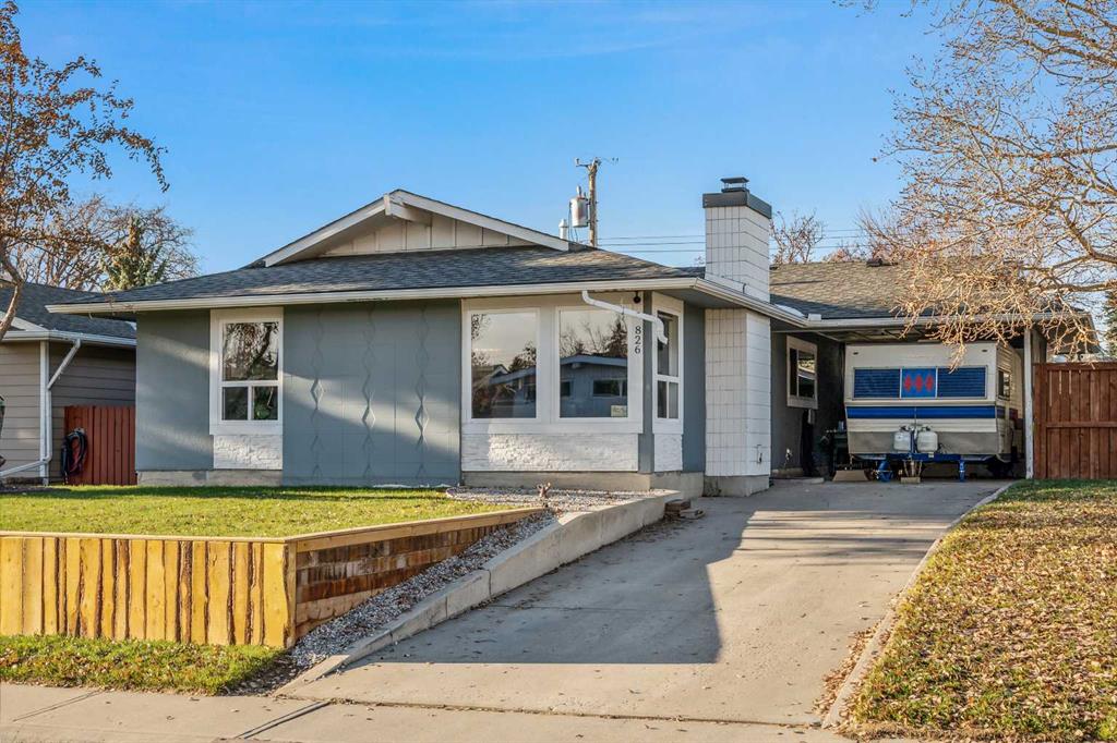 Picture of 826 Maplewood Crescent SE, Calgary Real Estate Listing
