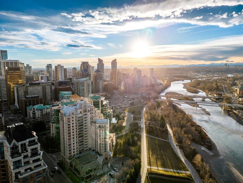 Picture of 803, 200 La Caille Place SW, Calgary Real Estate Listing
