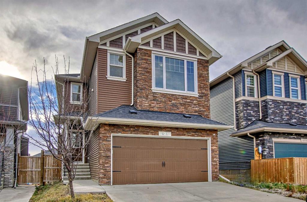 Picture of 429 Nolan Hill Boulevard NW, Calgary Real Estate Listing