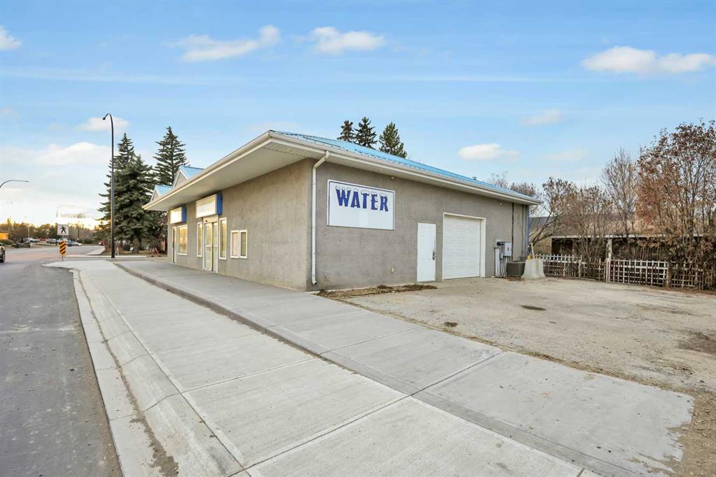 Picture of 4702 50 Avenue , Sylvan Lake Real Estate Listing