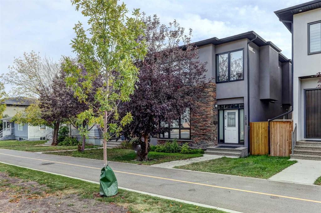 Picture of 2018 37 Street SW, Calgary Real Estate Listing