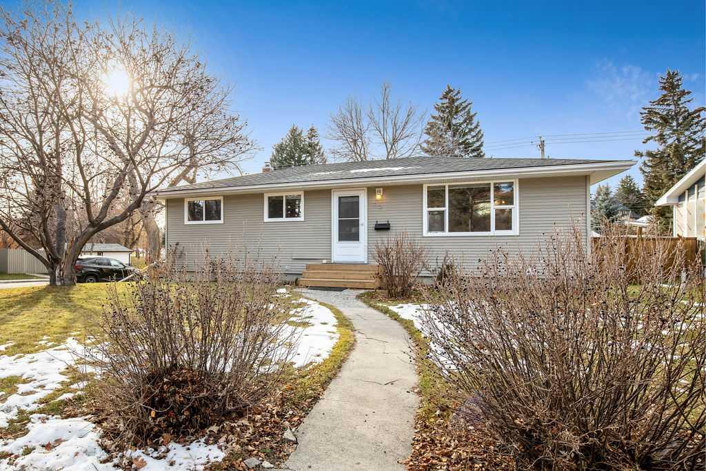 Picture of 55 Cambrian Drive NW, Calgary Real Estate Listing