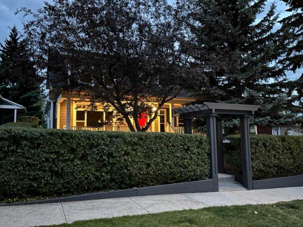 Picture of 1705 24A Street SW, Calgary Real Estate Listing