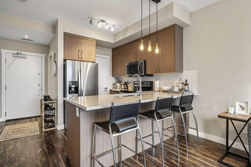 Picture of 404, 605 17 Avenue NW, Calgary Real Estate Listing