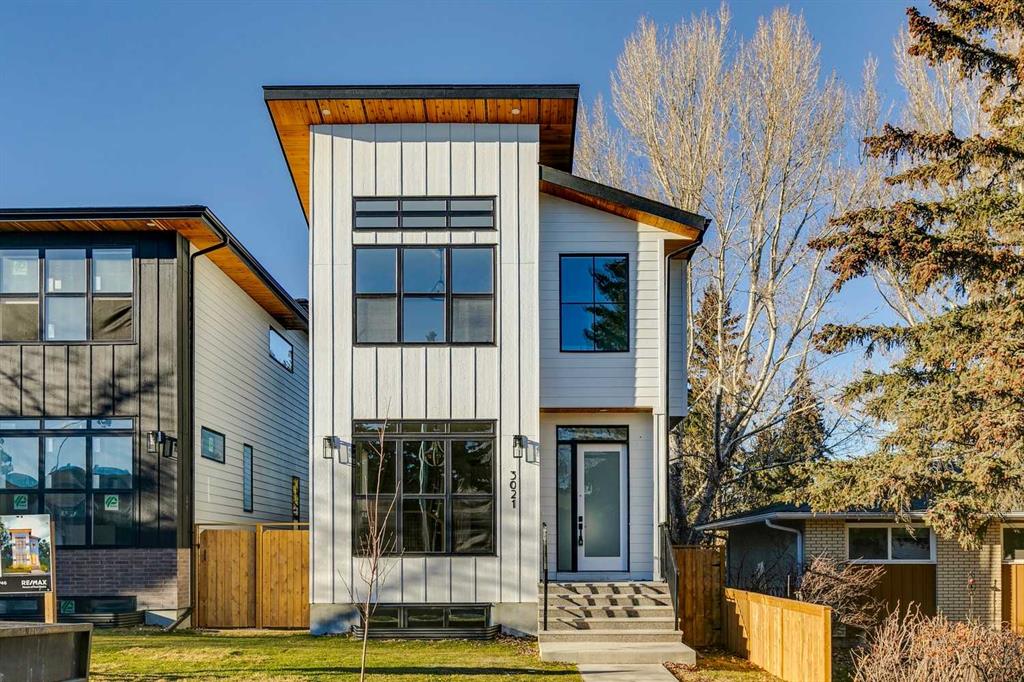 Picture of 3021 46 Street NW, Calgary Real Estate Listing