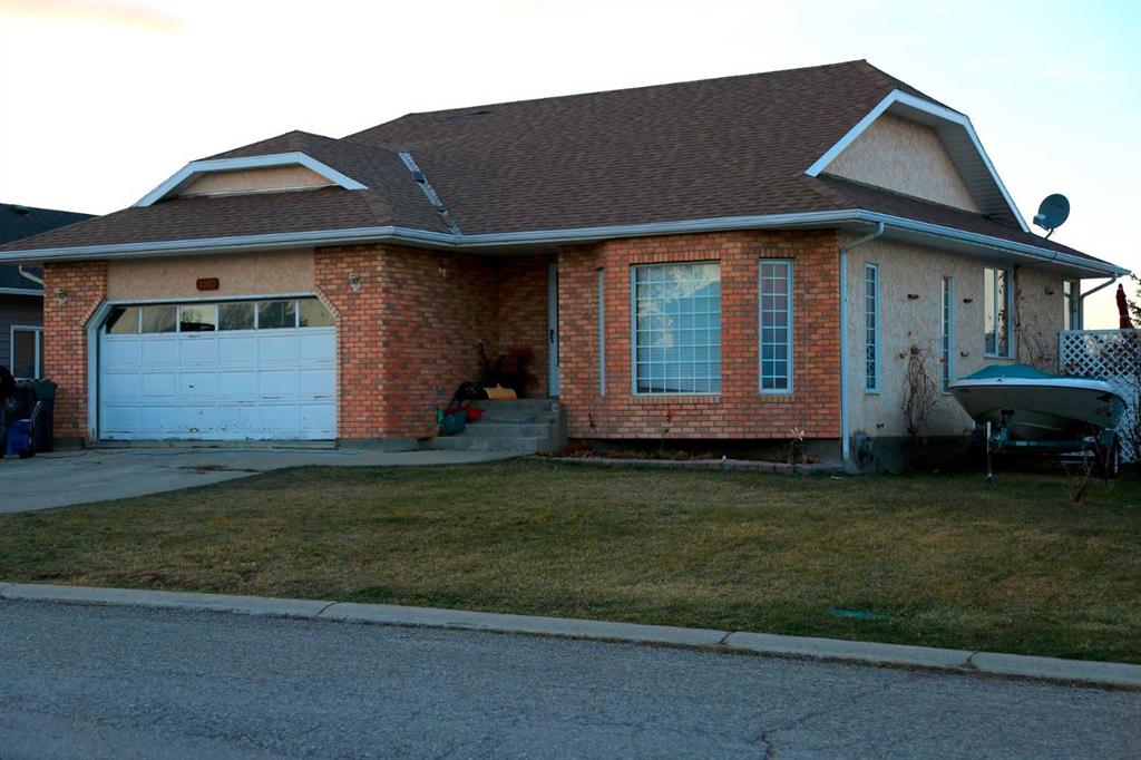 Picture of 1267 Tumbleweed Avenue , Pincher Creek Real Estate Listing