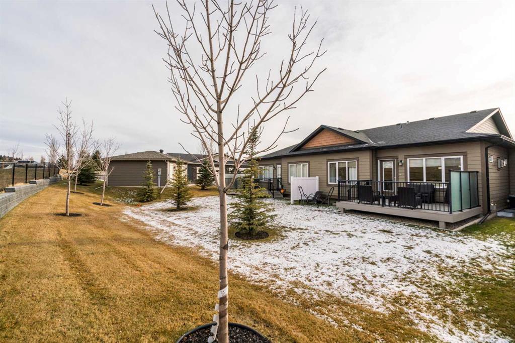 Picture of 125 Sierra Morena Manor SW, Calgary Real Estate Listing
