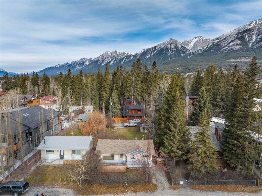 Picture of 522 4th Street , Canmore Real Estate Listing