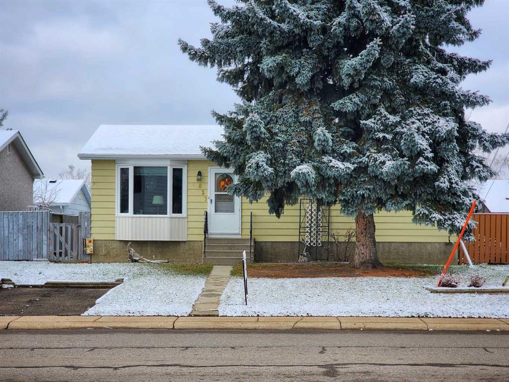 Picture of 5037 4th Street , Claresholm Real Estate Listing