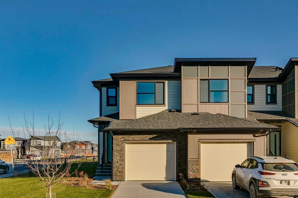 Picture of 351 Wolf Creek Manor SE, Calgary Real Estate Listing