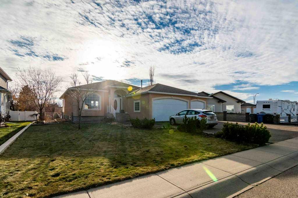 Picture of 21 Cottonwood Close SW, Medicine Hat Real Estate Listing