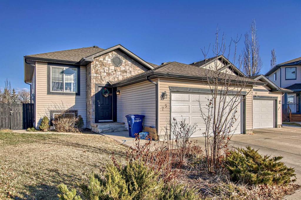 Picture of 75 Canoe Close SW, Airdrie Real Estate Listing