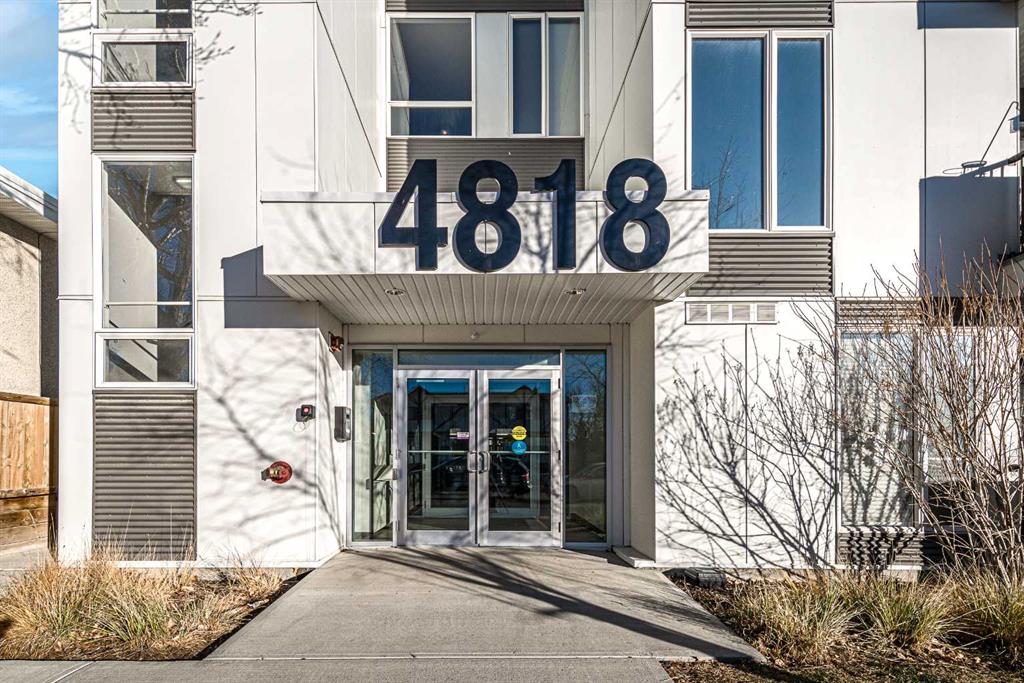 Picture of 203, 4818 Varsity Drive NW, Calgary Real Estate Listing