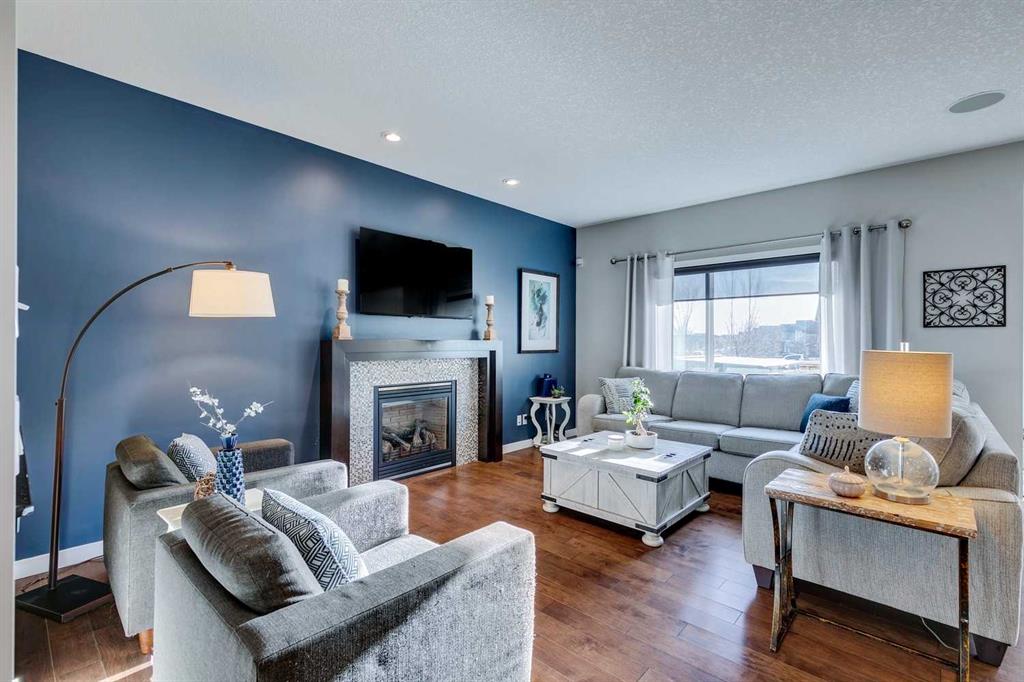 Picture of 7 Cranarch Landing SE, Calgary Real Estate Listing
