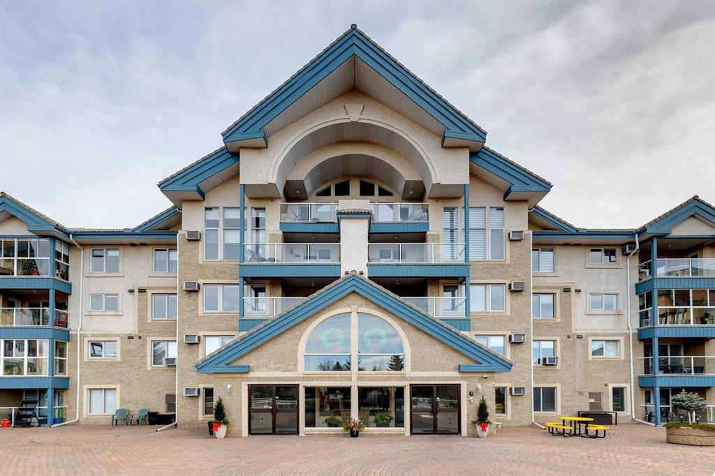 Picture of 426, 7229 Sierra Morena Boulevard SW, Calgary Real Estate Listing