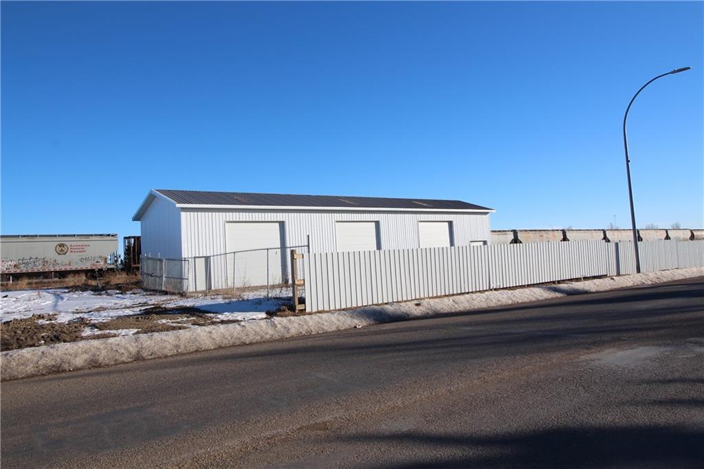 Picture of 670 10 Avenue S, Carstairs Real Estate Listing