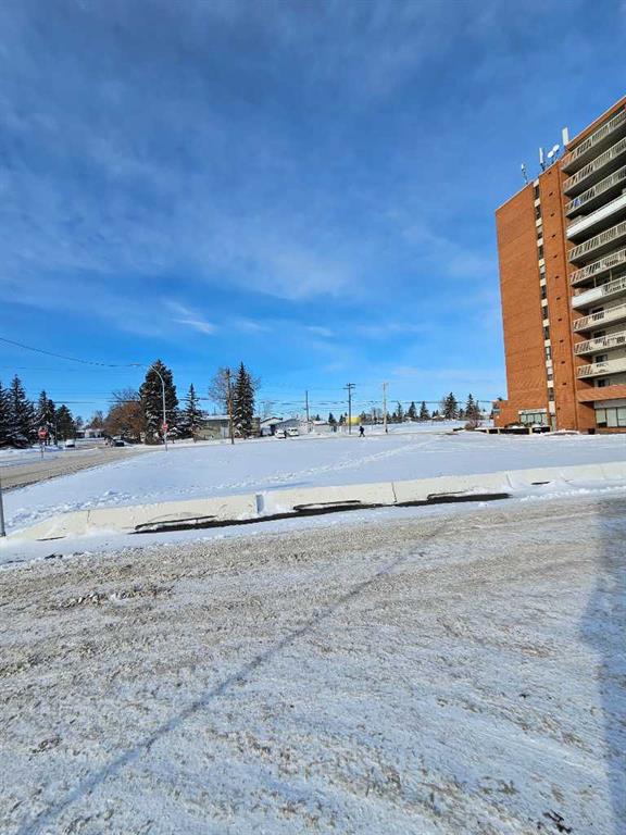 Picture of 1702 Radisson Drive SE, Calgary Real Estate Listing