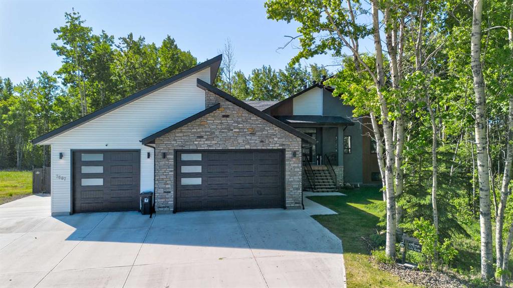 Picture of 7607 61 Avenue , Rural Grande Prairie No. 1, County of Real Estate Listing