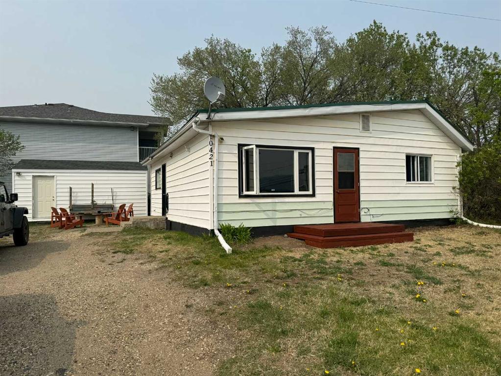 Picture of 10421 89 Street , Peace River Real Estate Listing