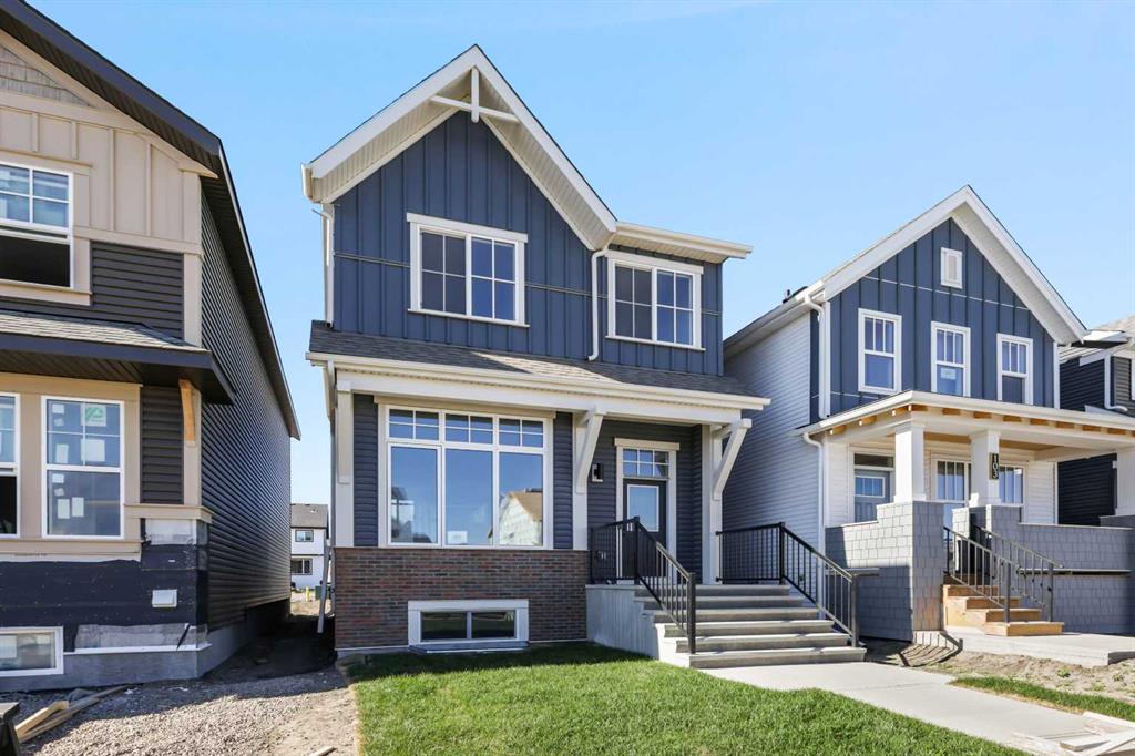 Picture of 107 Heirloom Drive SE, Calgary Real Estate Listing