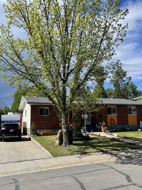 Picture of 67 Chickadee Drive , Whitecourt Real Estate Listing