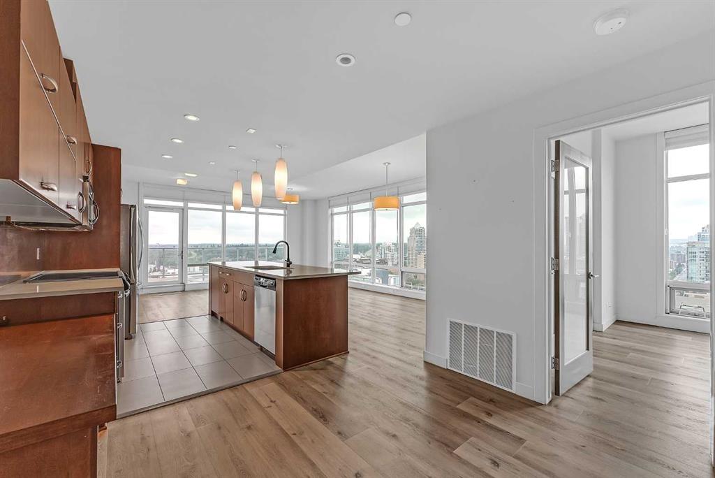 Picture of 1801, 530 12 Avenue SW, Calgary Real Estate Listing