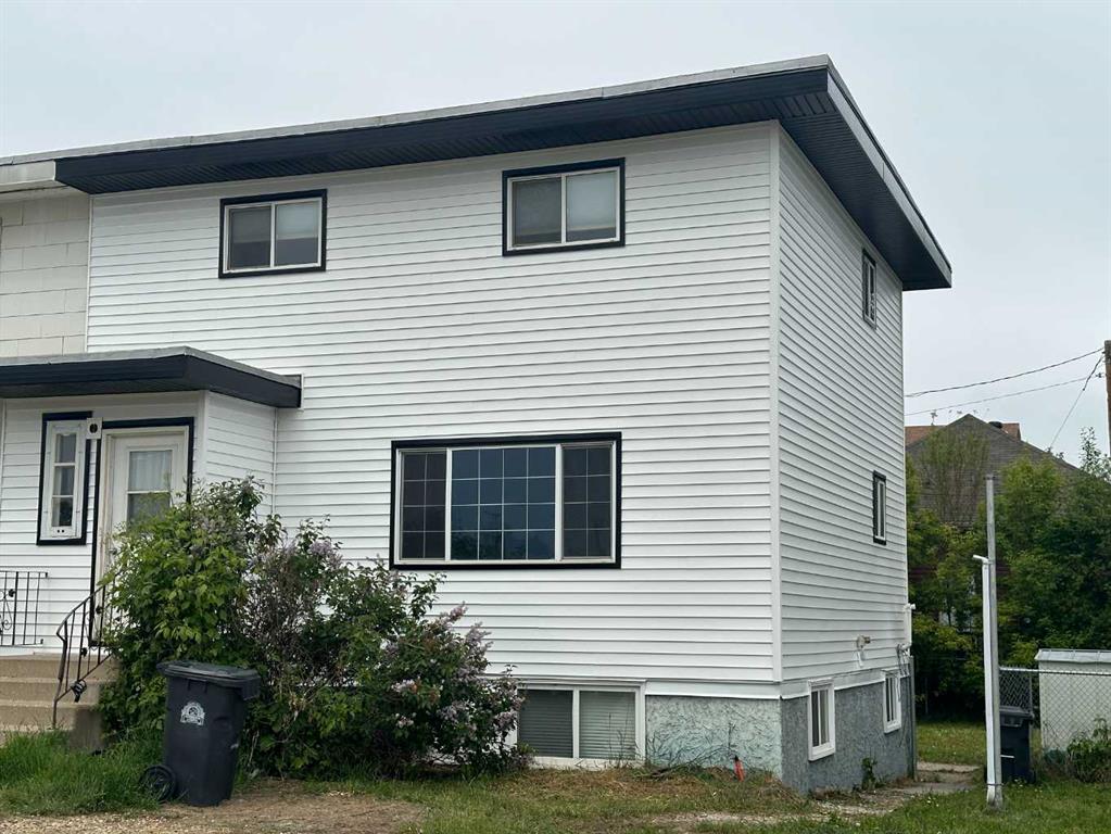 Picture of 9837 100A Avenue , Sexsmith Real Estate Listing