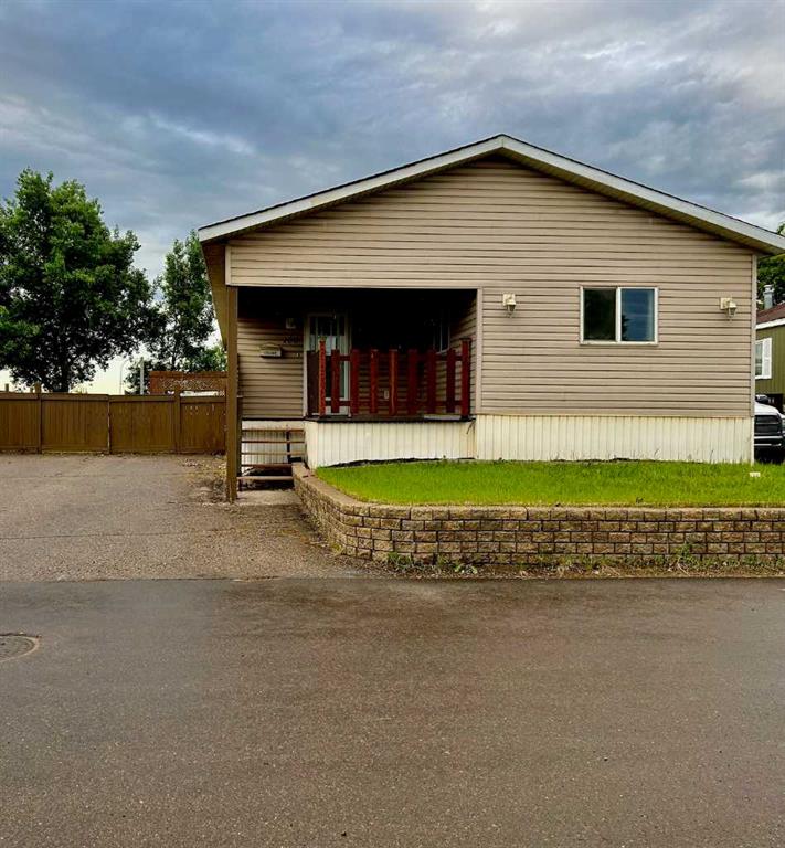 Picture of 100 GRANDVIEW Crescent , Fort McMurray Real Estate Listing