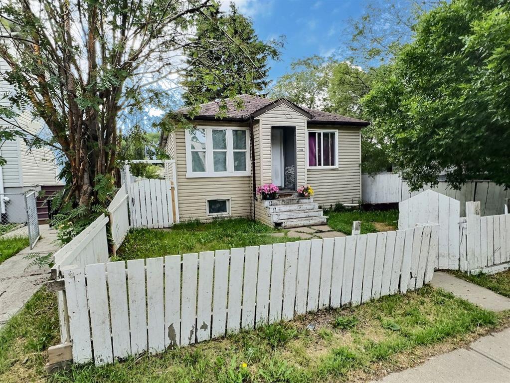 Picture of 12338 82 Street NW, Edmonton Real Estate Listing