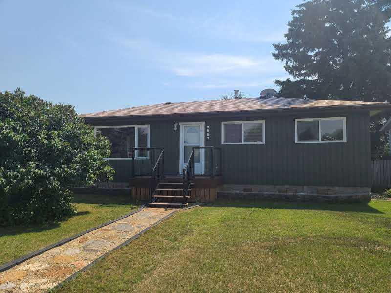 Picture of 9607 85 Avenue , Peace River Real Estate Listing