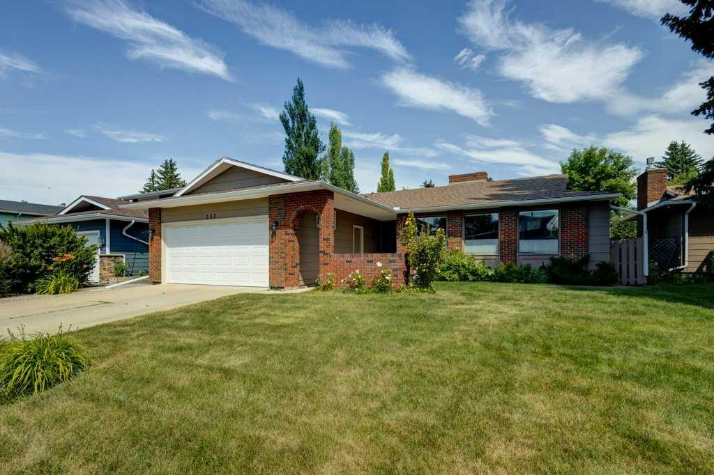 Picture of 252 Parkside Way SE, Calgary Real Estate Listing