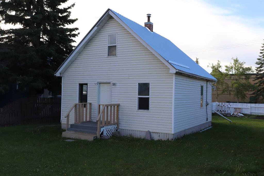 Picture of 5327 4 Avenue  , Edson Real Estate Listing