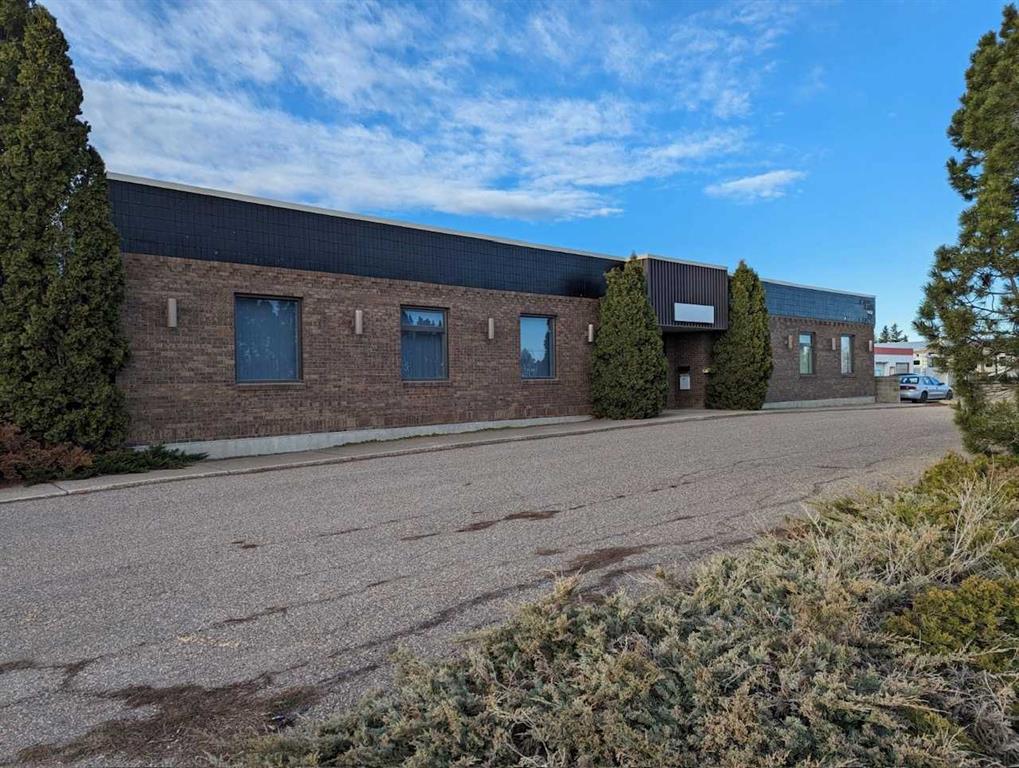 Picture of 2105 20 Avenue , Coaldale Real Estate Listing