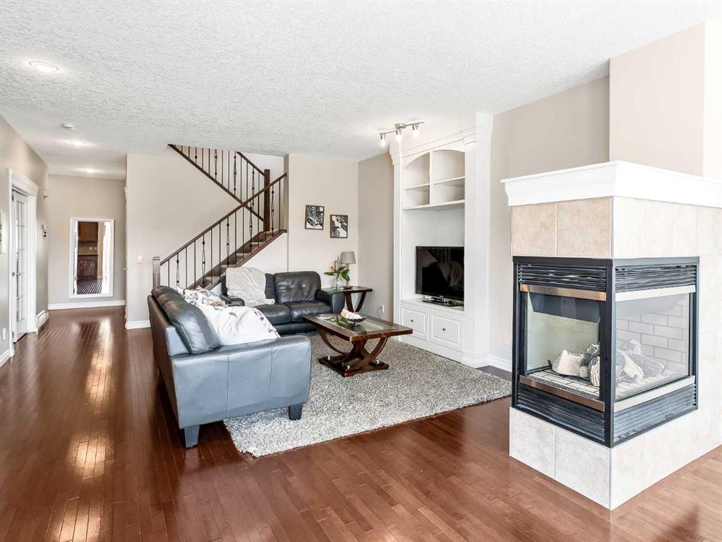 Picture of 49 Kincora Glen Rise NW, Calgary Real Estate Listing