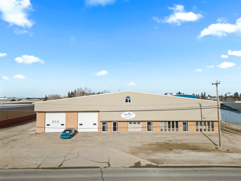 Picture of 4520 39 Street , Camrose Real Estate Listing