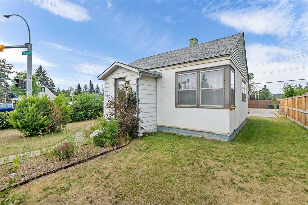 Picture of 605 19 Street NW, Calgary Real Estate Listing