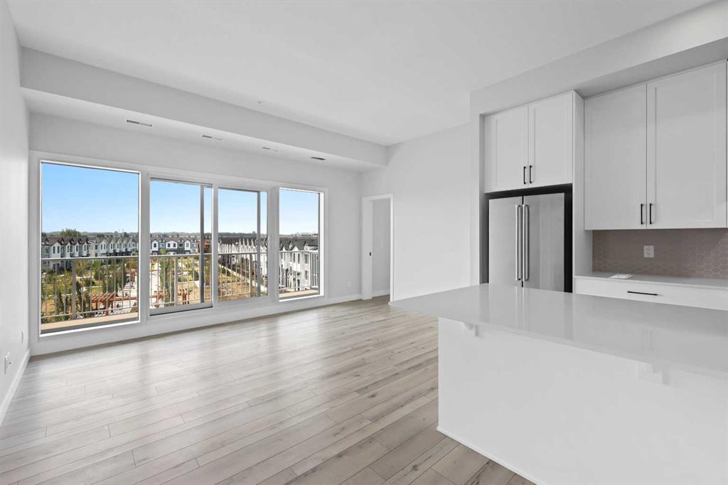 Picture of 413, 255 Les Jardins Park SE, Calgary Real Estate Listing