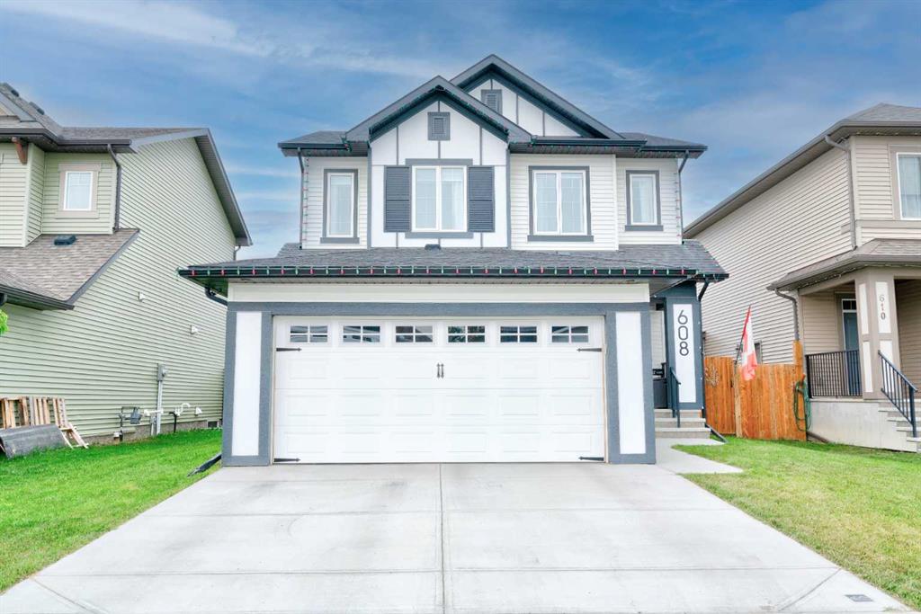 Picture of 608 Monterey Drive SE, High River Real Estate Listing