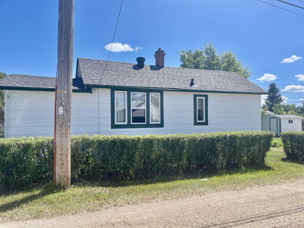 Picture of 1013 8 Avenue , Wainwright Real Estate Listing