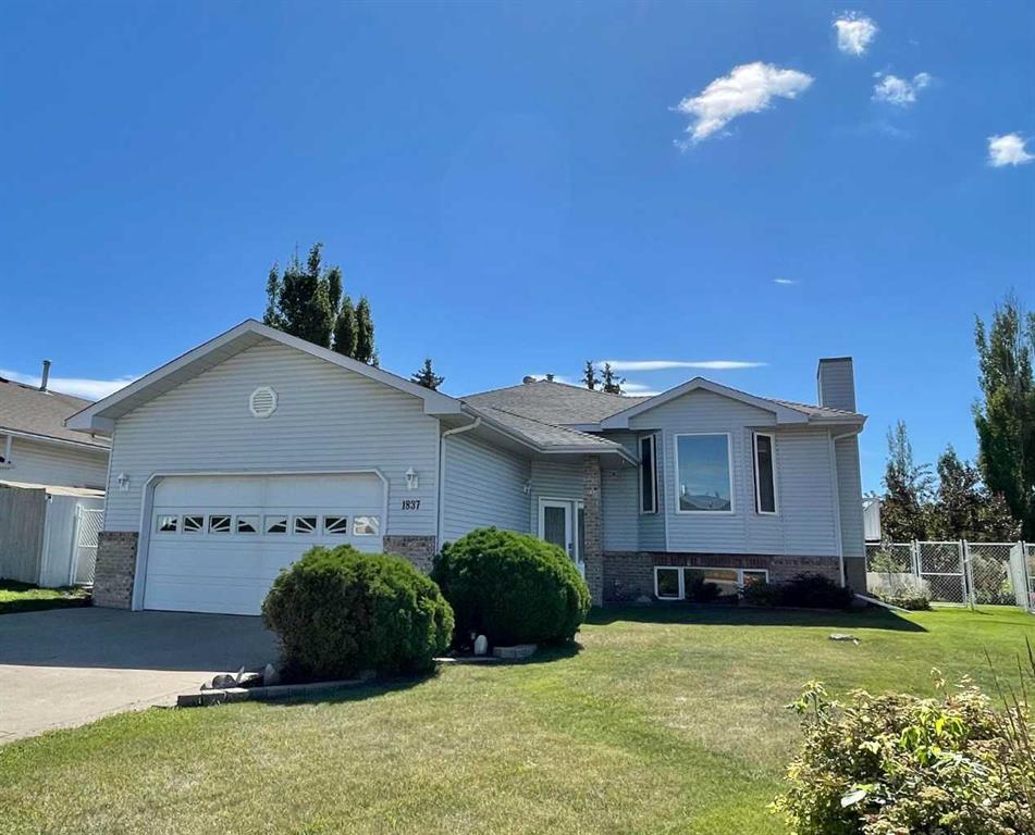 Picture of 1837 10 Avenue , Wainwright Real Estate Listing