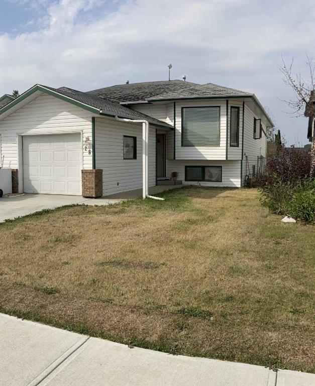 Picture of 28 Wildrose Drive , Sylvan Lake Real Estate Listing