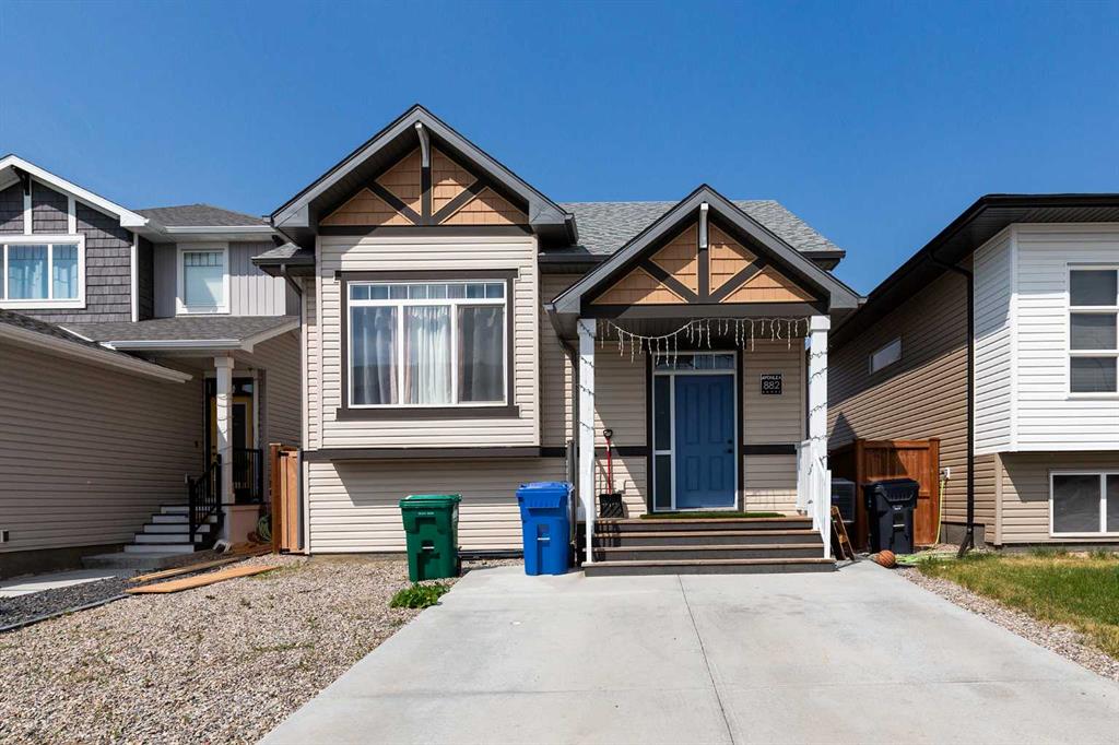 Picture of 882 Greywolf Run N, Lethbridge Real Estate Listing