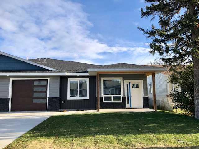 Picture of #1, 4738 49A Avenue , Lacombe Real Estate Listing